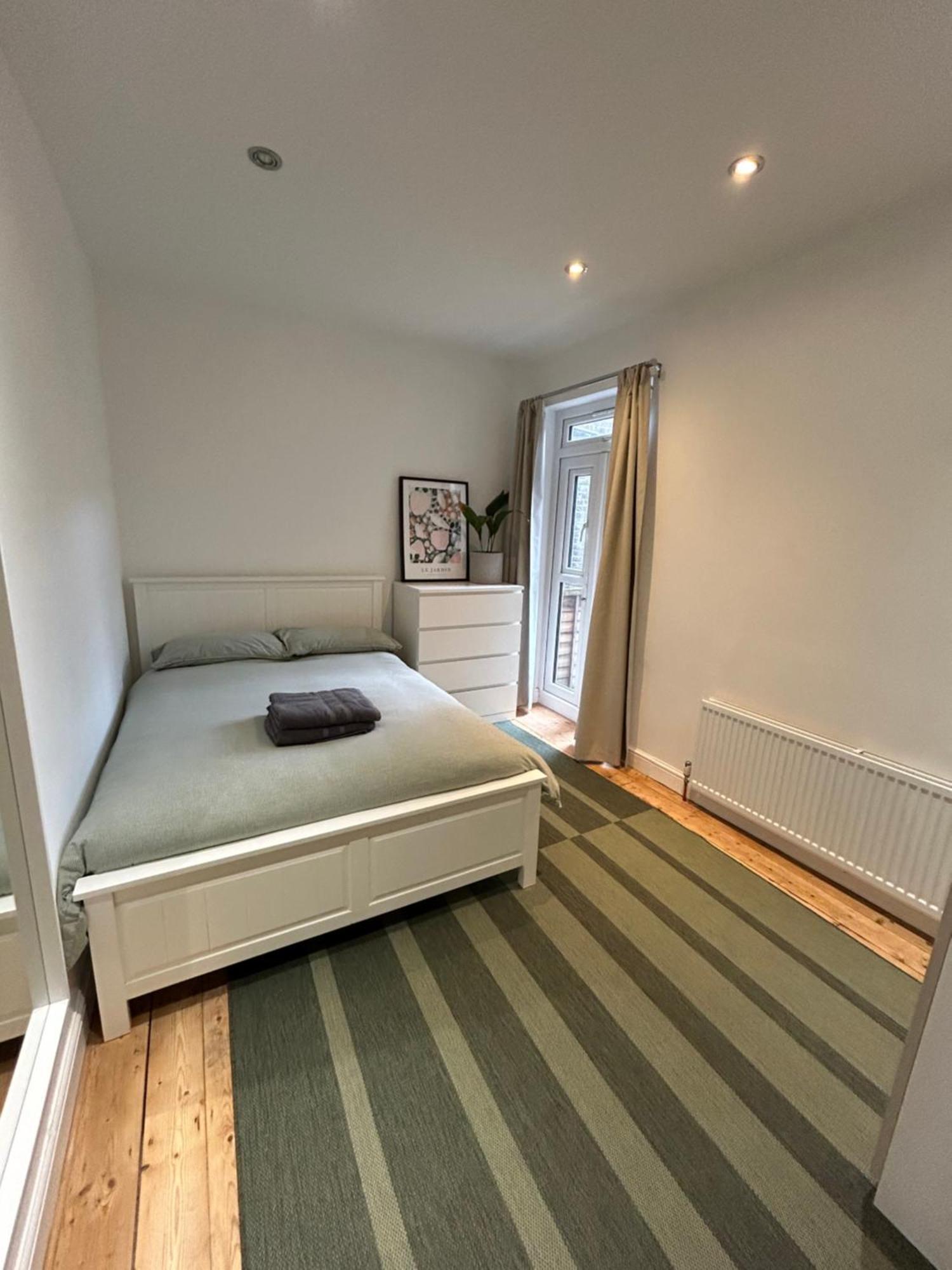 Spacious Battersea Rooms And Apartments Londra Oda fotoğraf